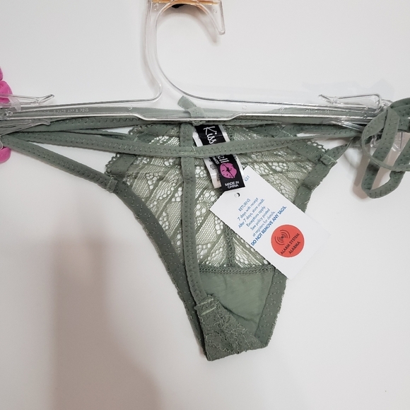 NWT 4 Piece Kiss & Tell Lace String Thong‎ Panties - Picture 8 of 8